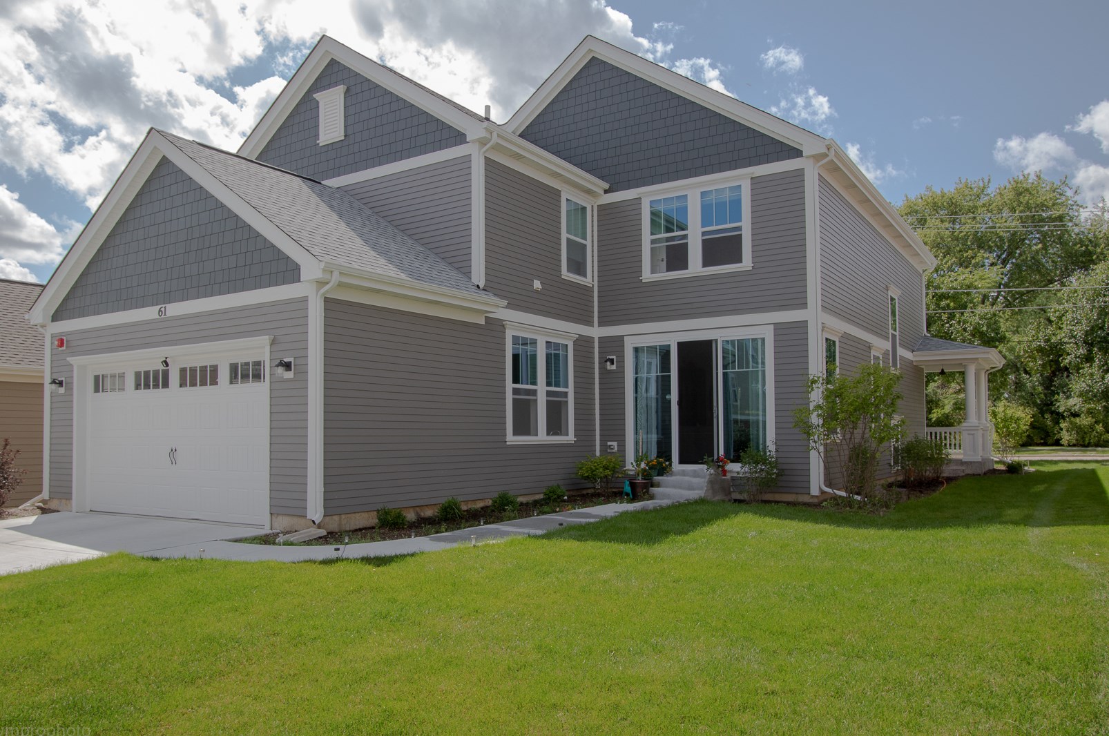 61 Pleasant Dr, Schaumburg, IL 60194-3541
