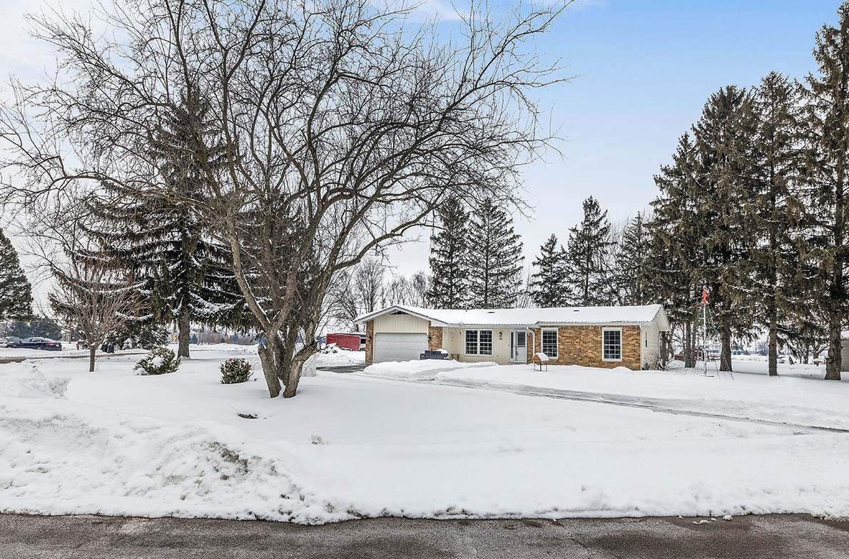 2631 Bluegrass Dr, Aurora, IL 60506-9261
