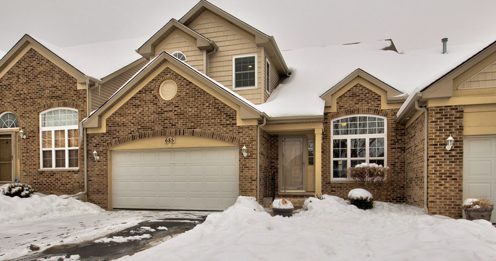 685 Berkley Dr, Romeoville, IL 60446-4177