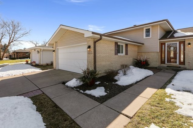 1141 Hobart Ave, Downers Grove, IL 60516-3428