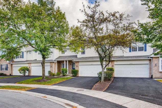 3052 Tangley Oaks Trl, Lisle, IL 60532-3839