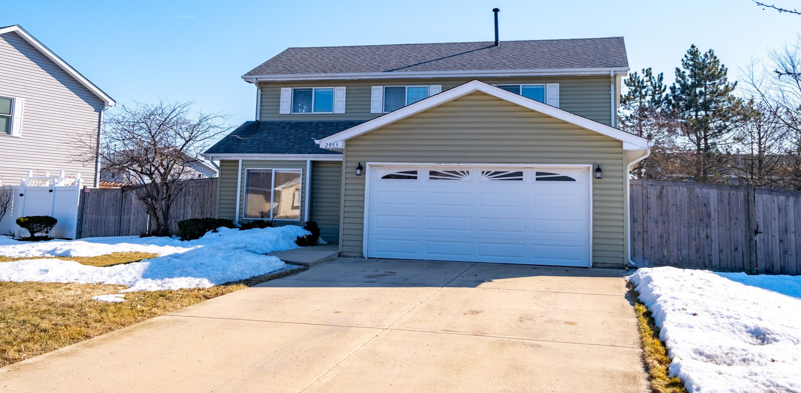 2955 Diane Dr, Aurora, IL 60504-7528