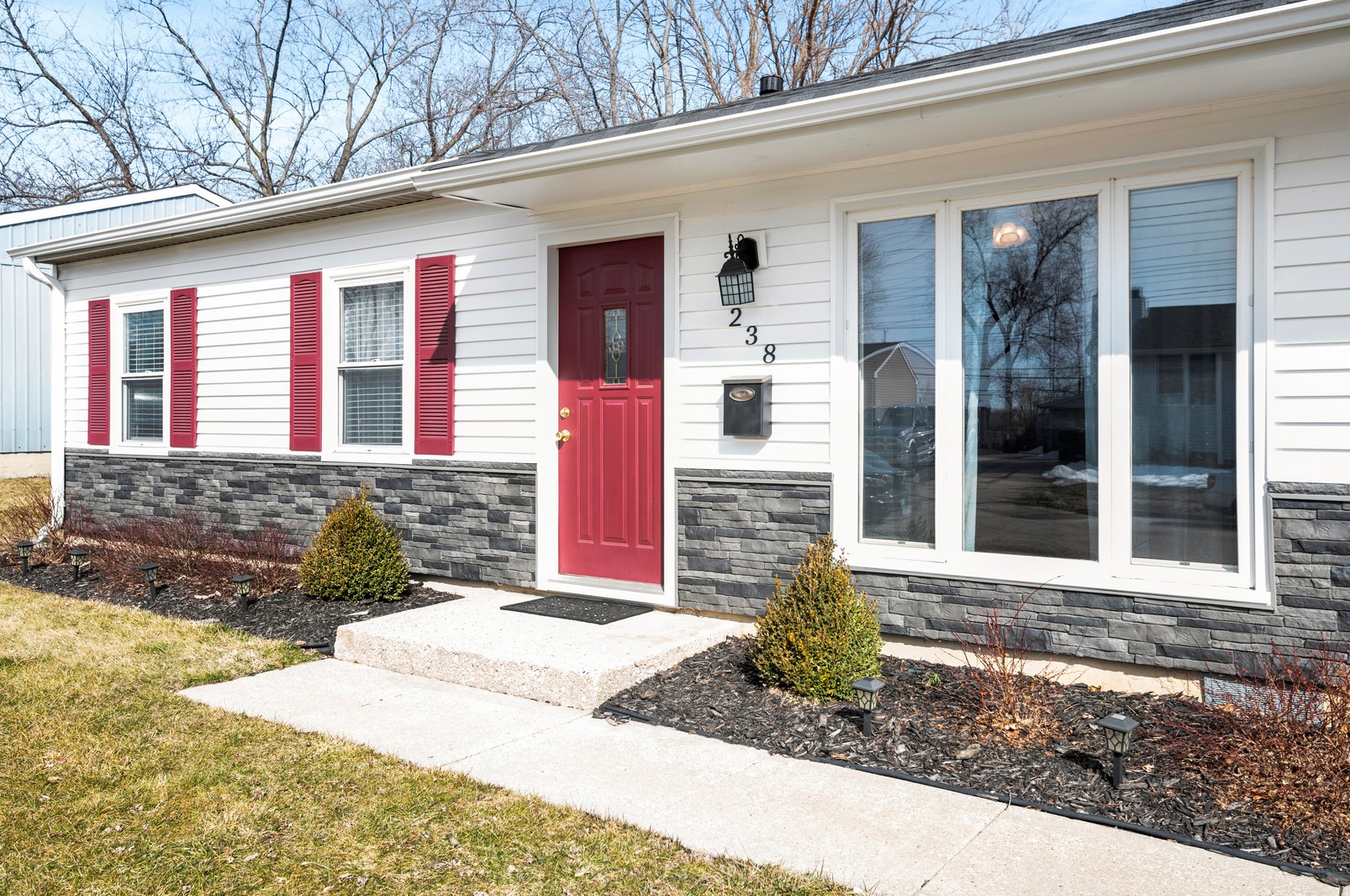 238 Tallman Ave, Romeoville, IL 60446-1746