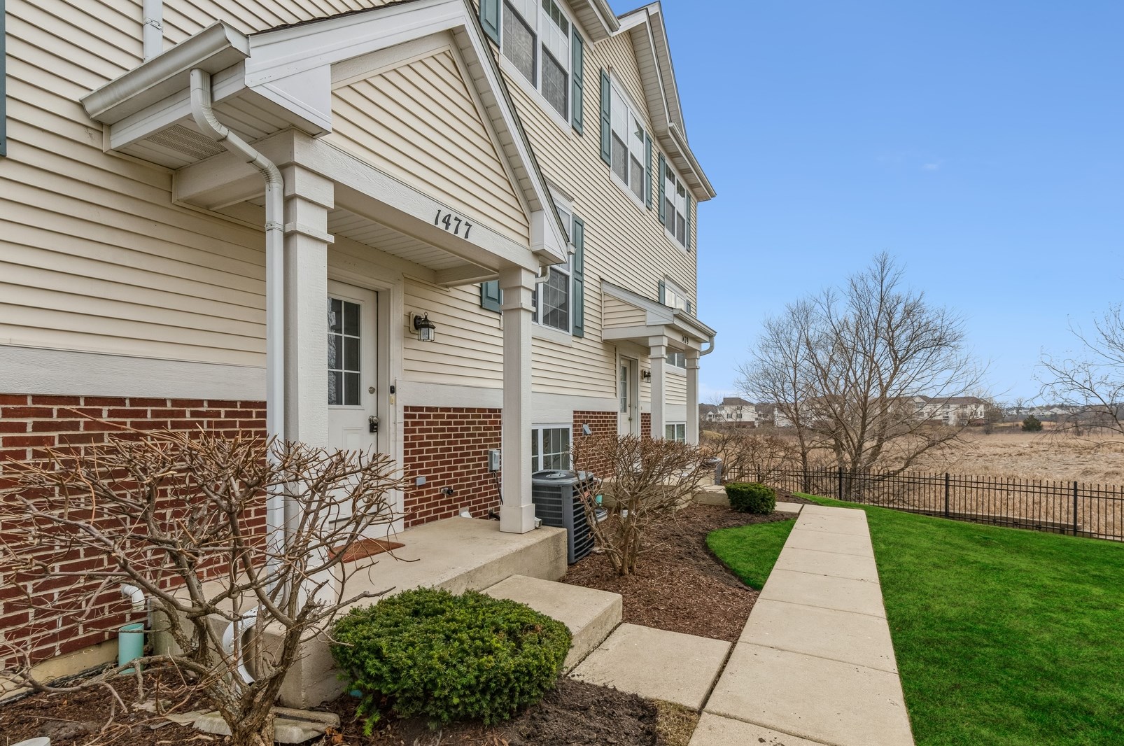 1477 Sedgewood Ct, Volo, IL 60073-2392