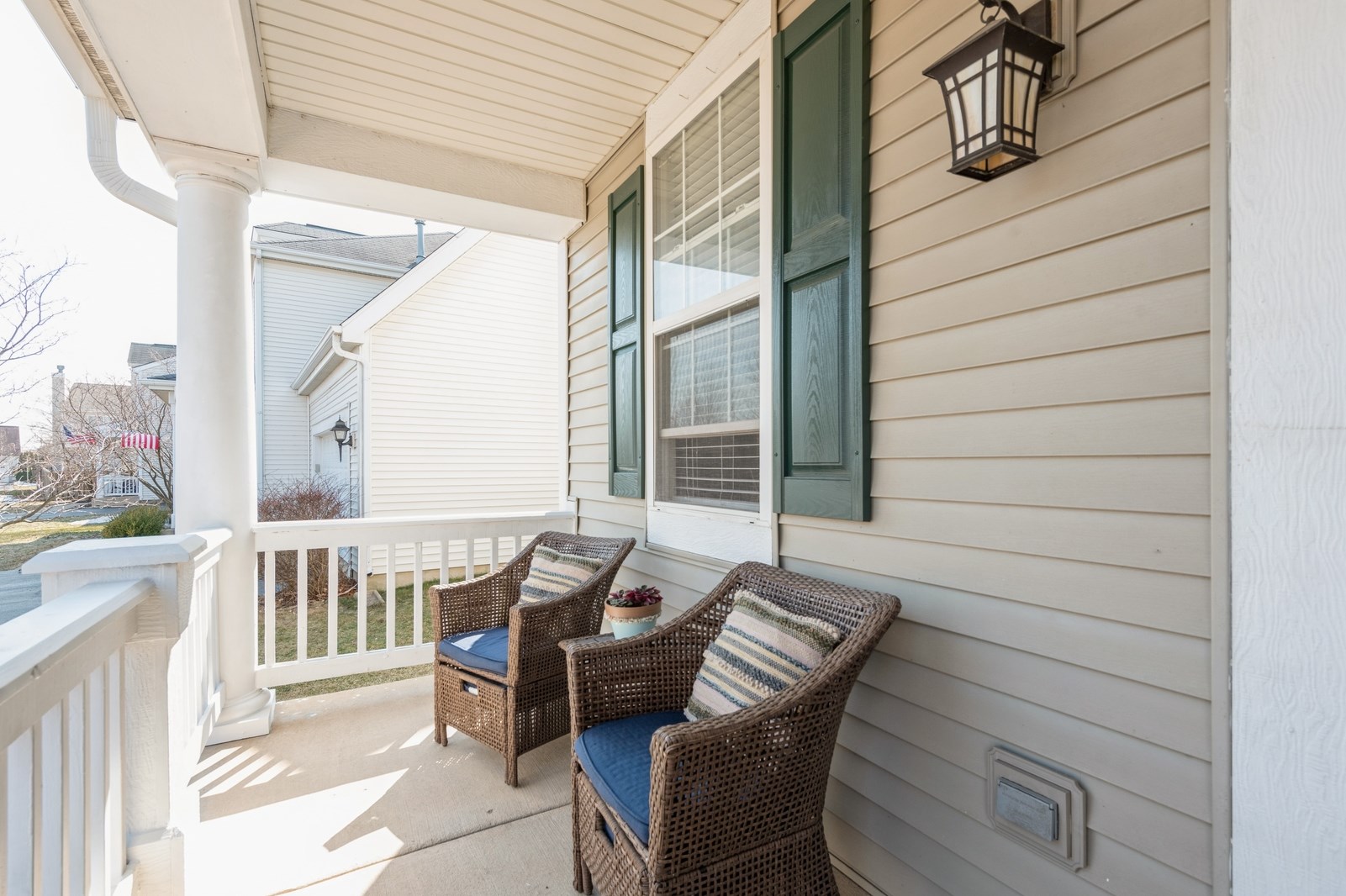 600 Huntington Dr, Volo, IL 60073-5406