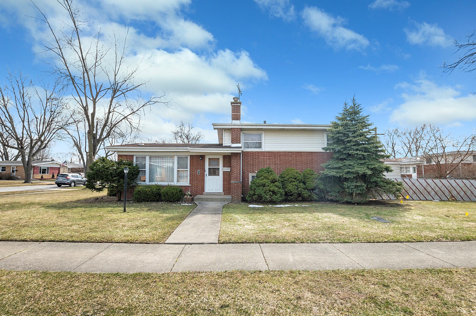 234 Constance Ln, Chicago Heights, IL 60411-1724