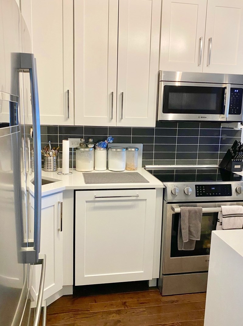 88 W Schiller St Apt 1507, Chicago, IL 60610