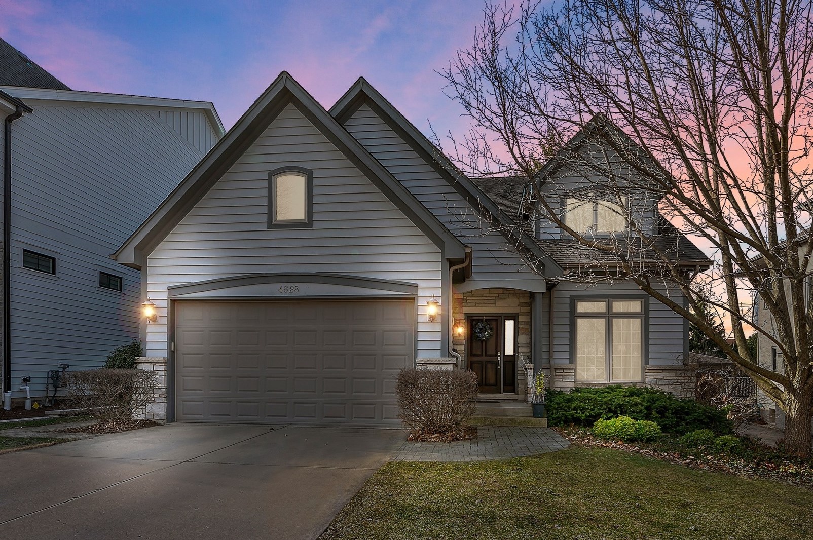 4528 Highland Ave, Downers Grove, IL 60515-2816