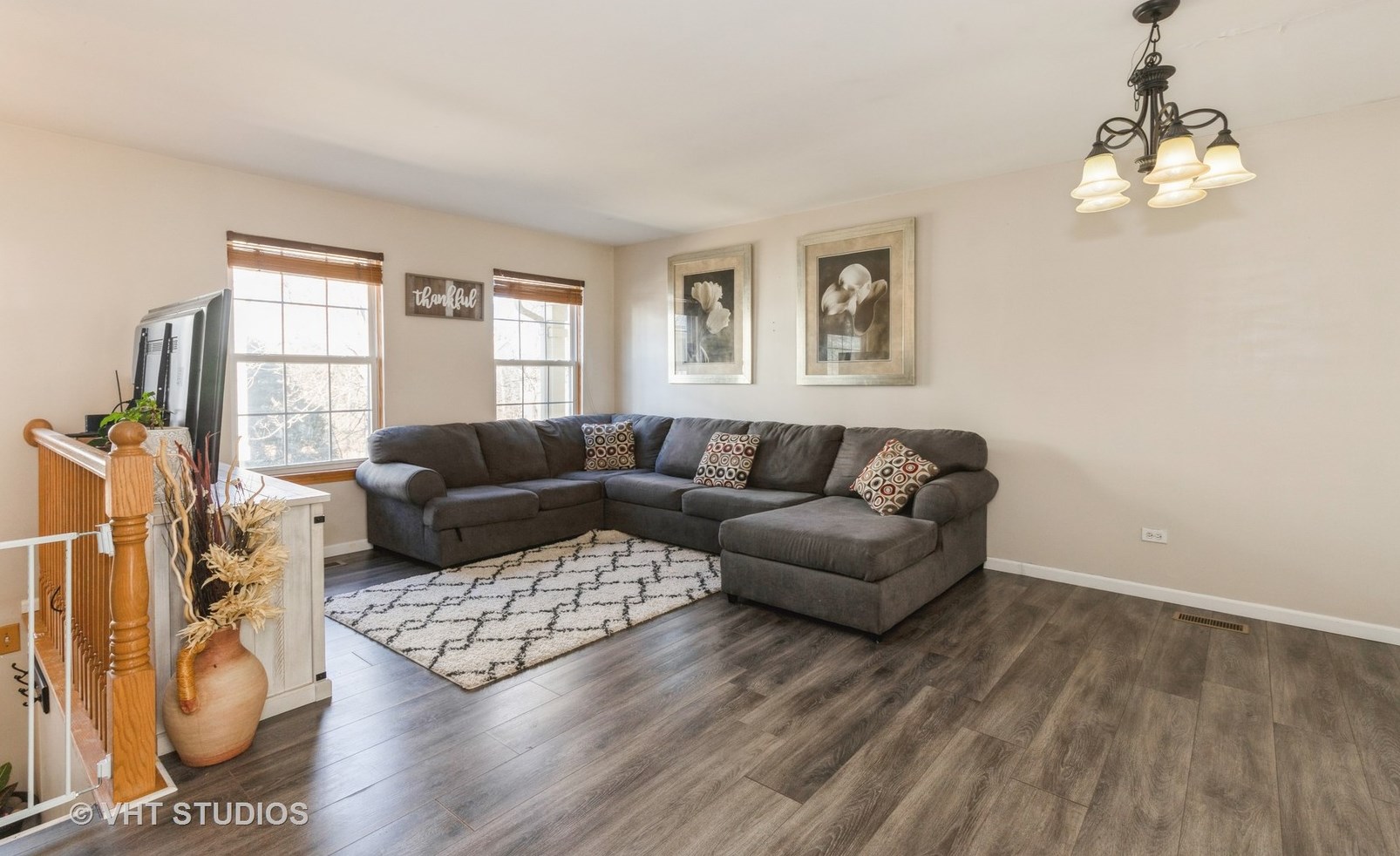 18555 Sterling Ct, Volo, IL 60030-4010