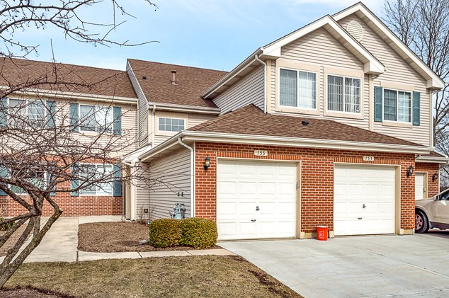 155 Sierra Pass Dr, Schaumburg, IL 60194-4975
