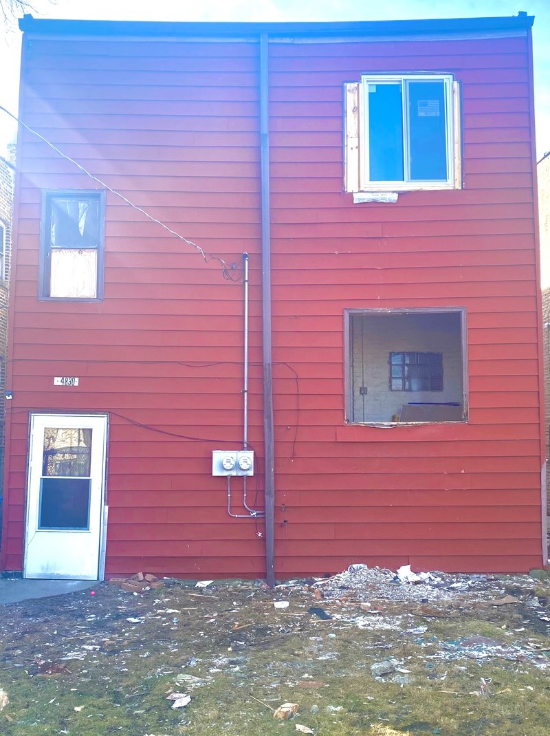 4830 Thomas St, Chicago IL  60651-3248 exterior