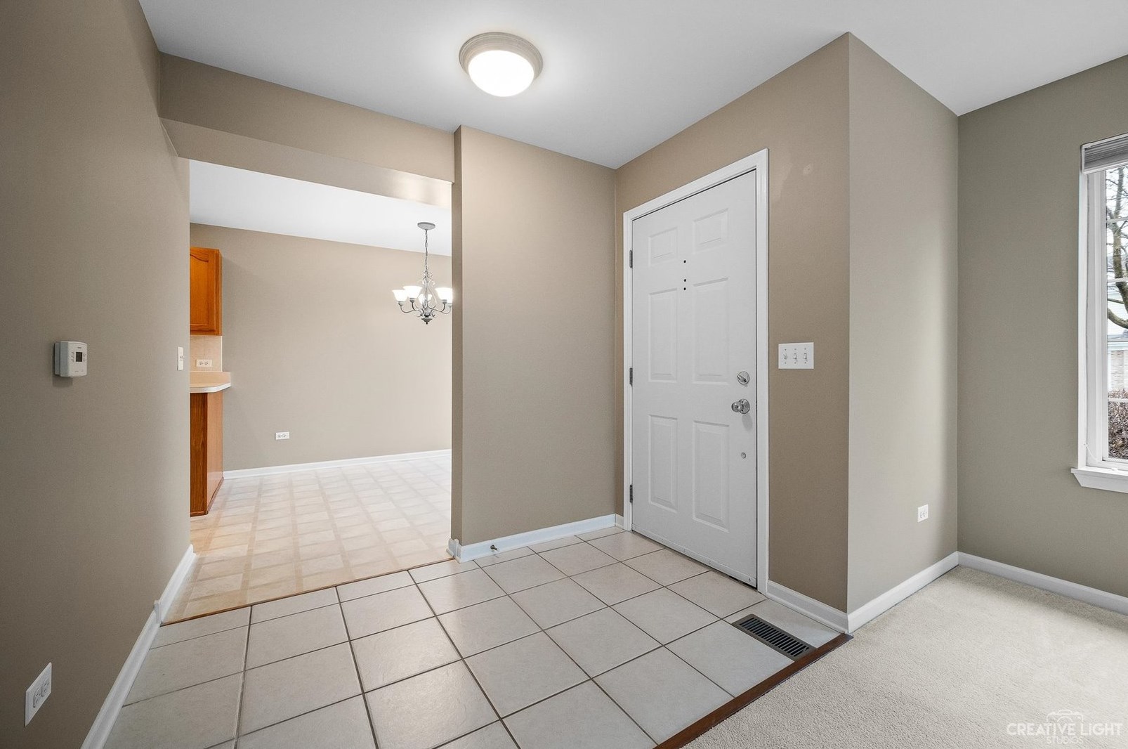 2264 Scott Ln, Aurora, IL 60502-4411