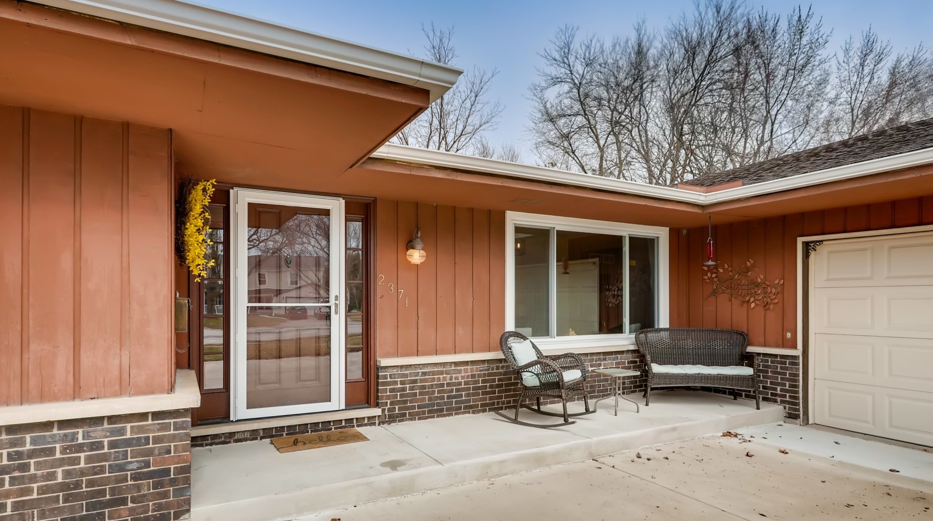 2371 Sans Souci Dr, Aurora, IL 60506-5262