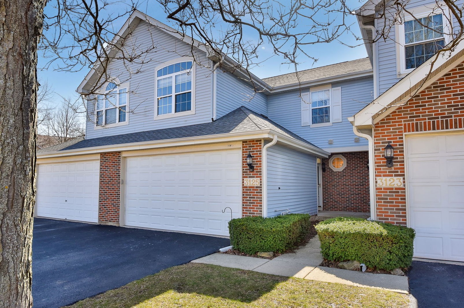 3125 Anton Dr, Aurora, IL 60504-6665