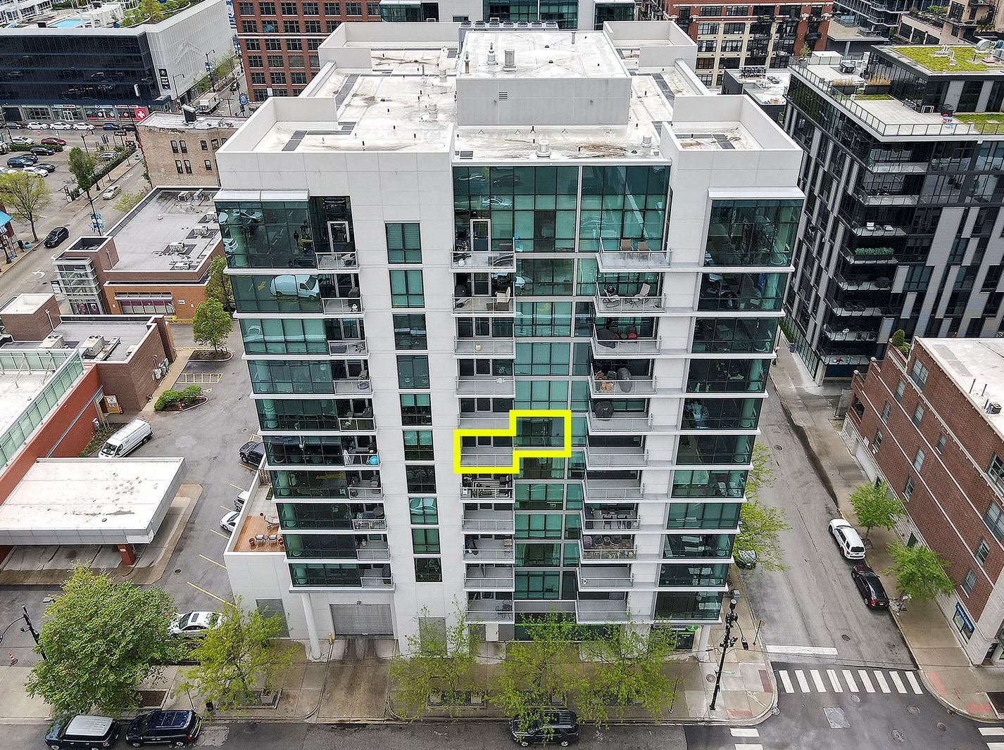 123 S Green St Apt 702b, Chicago, IL