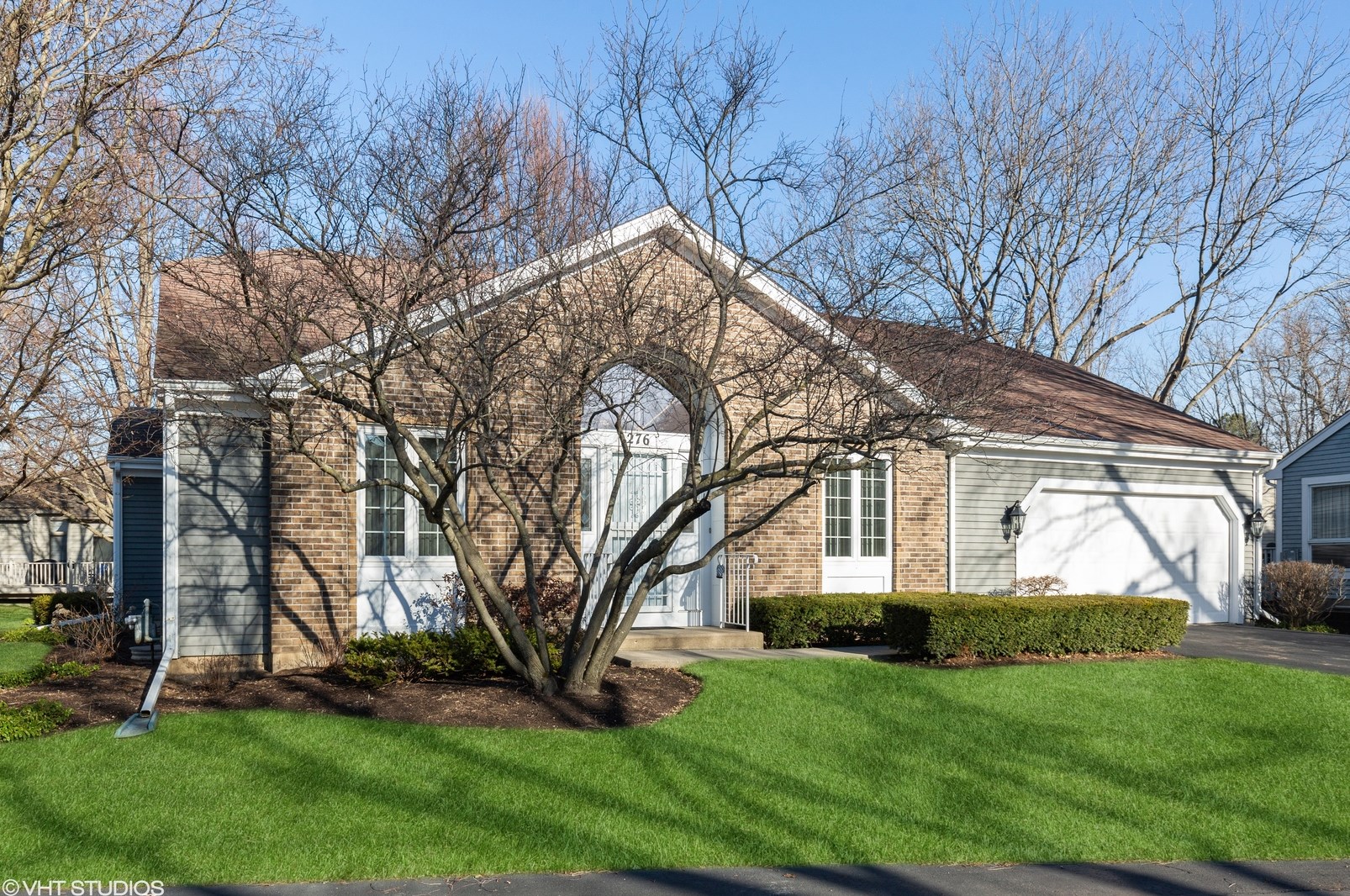 276 Governors Ln, Hoffman Estates, IL 60123-6809