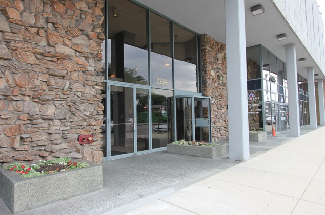 7234 N Ave #703, Chicago, IL 60707