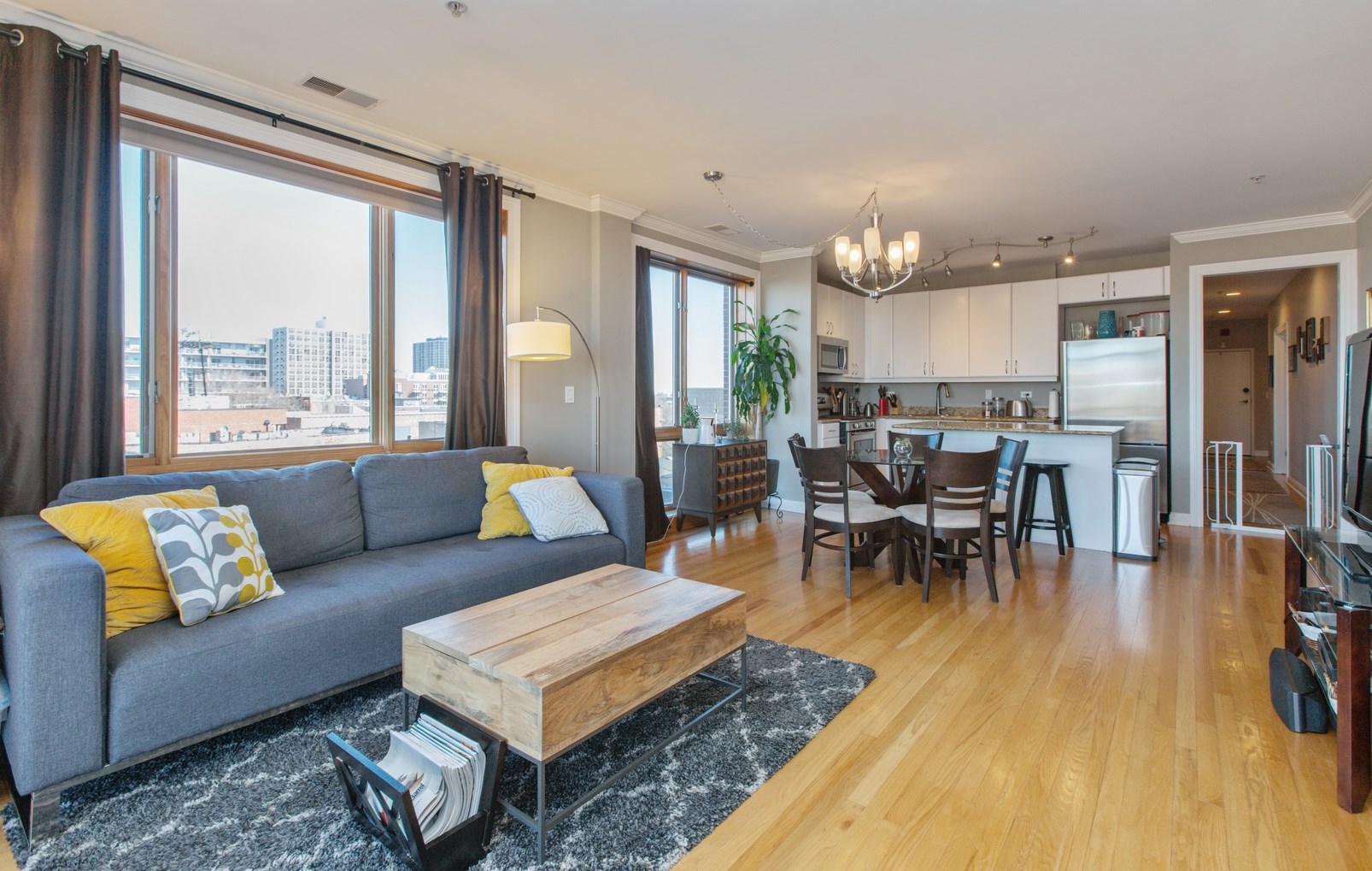 1444 N Orleans St #6a, Chicago, IL