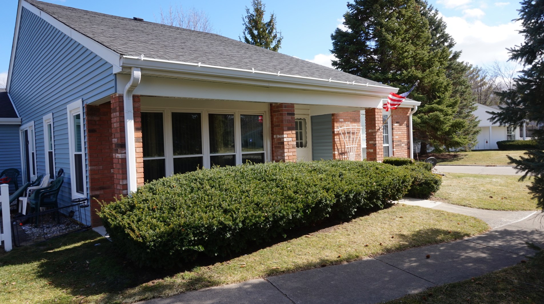 7225 Oxford Cir, Volo, IL 60020-1037
