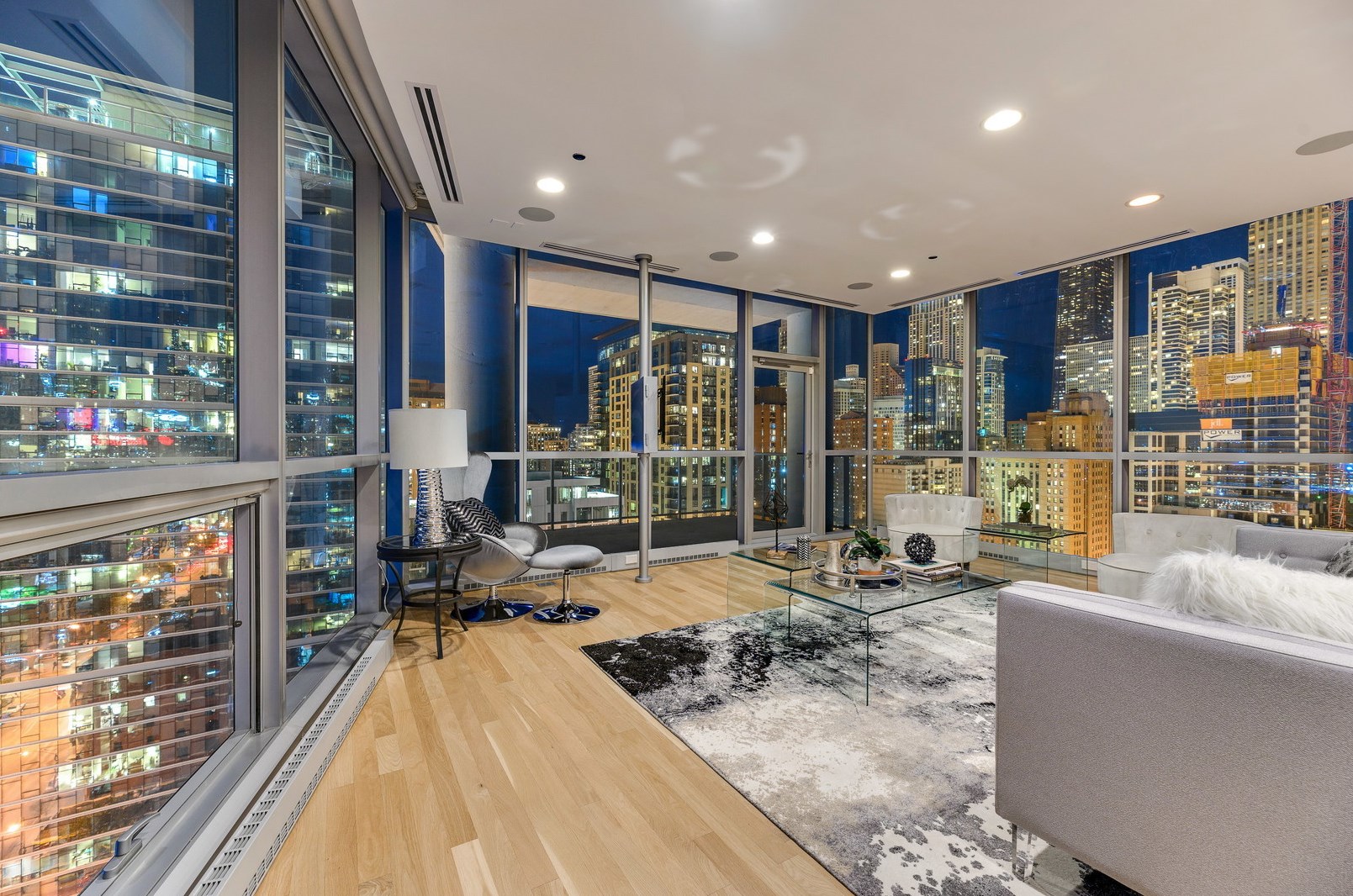 110 W Superior St #2003, Chicago, IL 60654