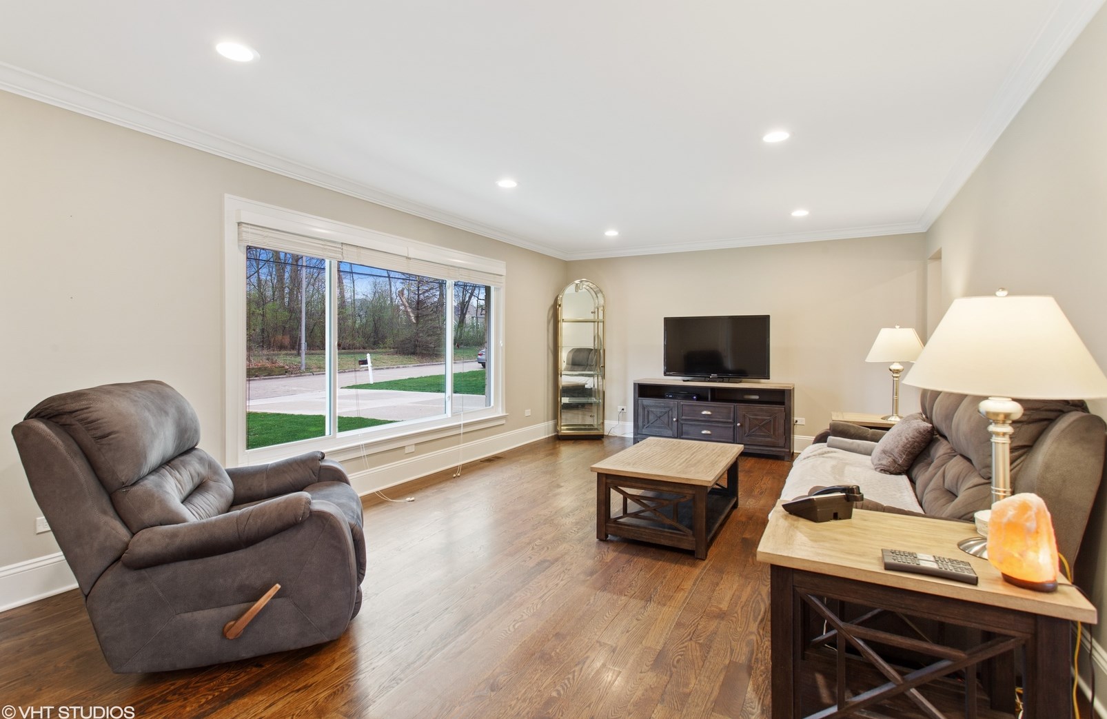 10630 67th St, Oak Brook, IL 60525