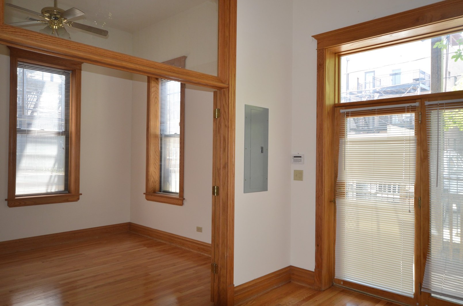 1238 N Noble St #1, Chicago, IL 60642