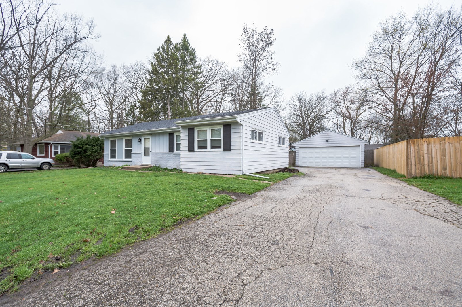 2022 12th St, Winthrop Hbr, IL 60096-1802