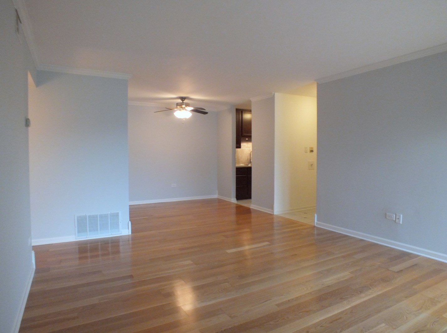 6108 Knoll Valley Dr #108, Willowbrook, IL 60527