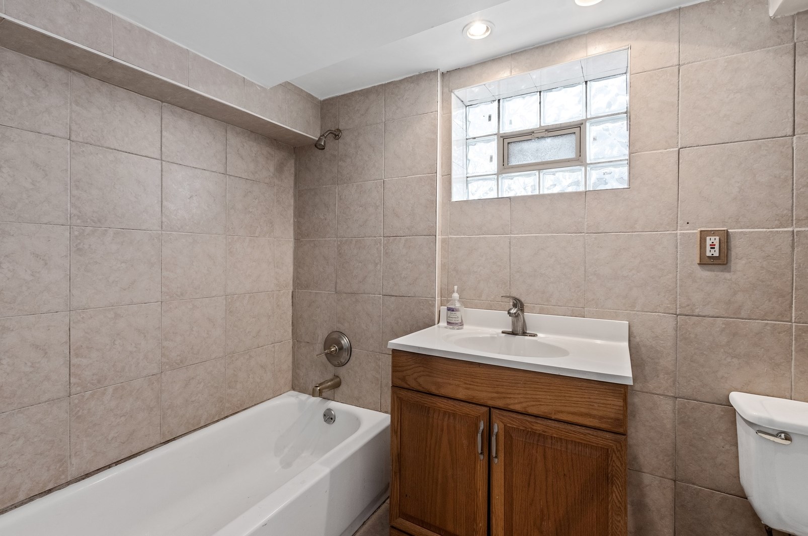 1429 Fowler Ave, Evanston IL  60201-3906 exterior