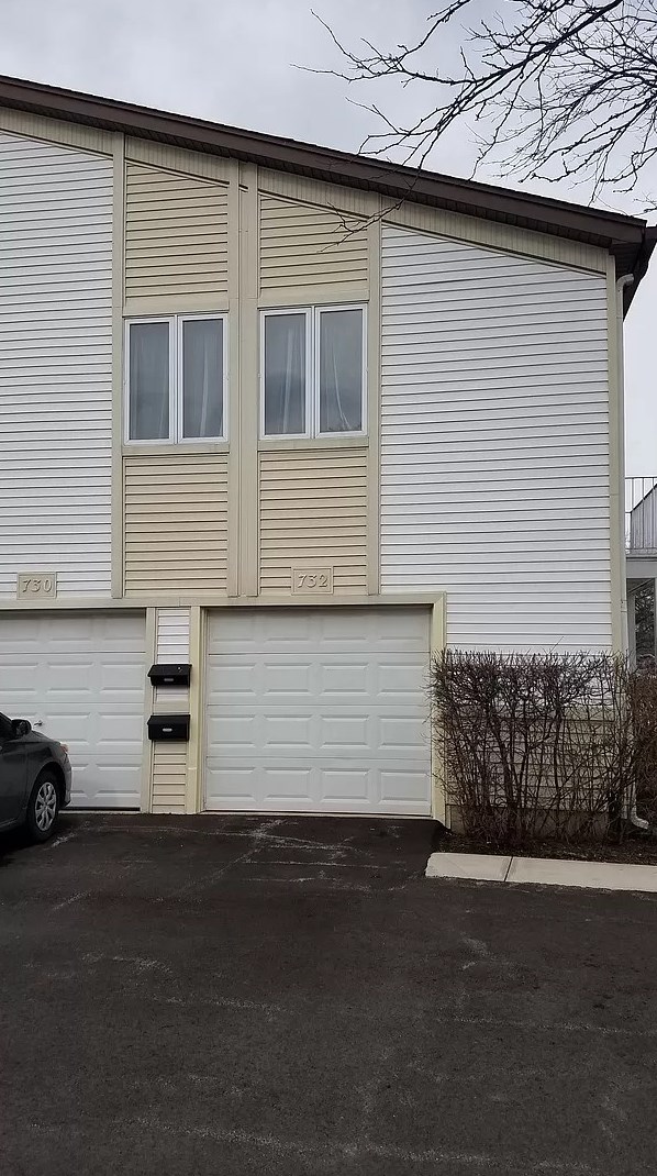 732 Inverrary Ln #732, Bannockburn, IL 60015