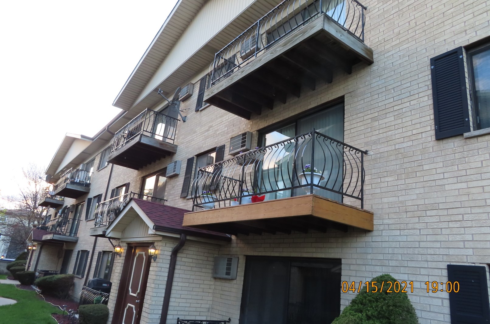 2143 N Harlem Ave #220, Chicago, IL 60707