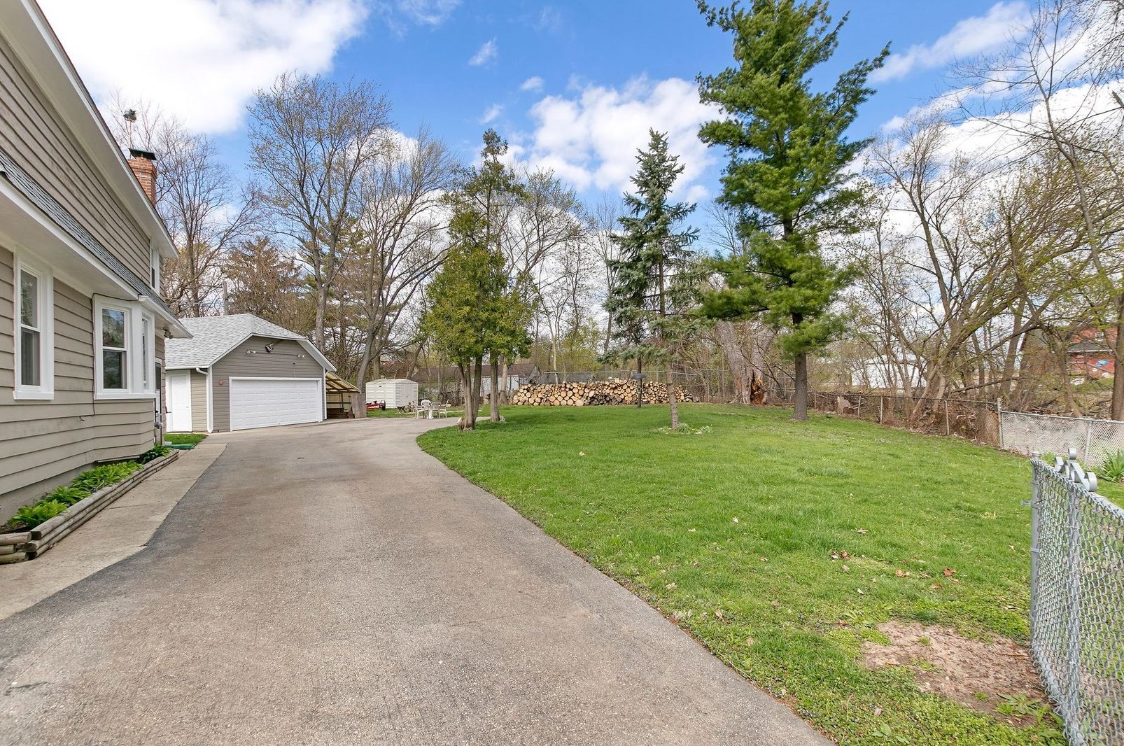 37503 N Terrace Ln, Spring Grove, IL 60081