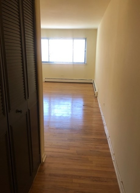 431 W Barry Ave #522, Chicago, IL 60657