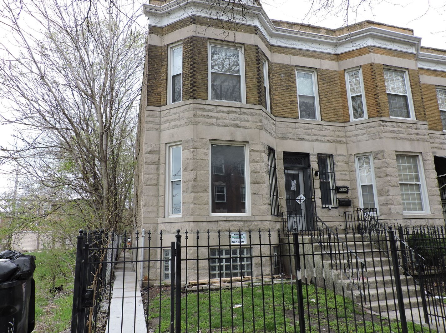 7352 Yale Ave, Chicago, IL 60621-3442