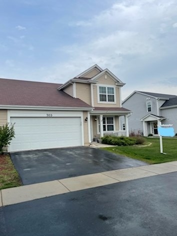 703 Harp Ave, Volo, IL 60073-5931