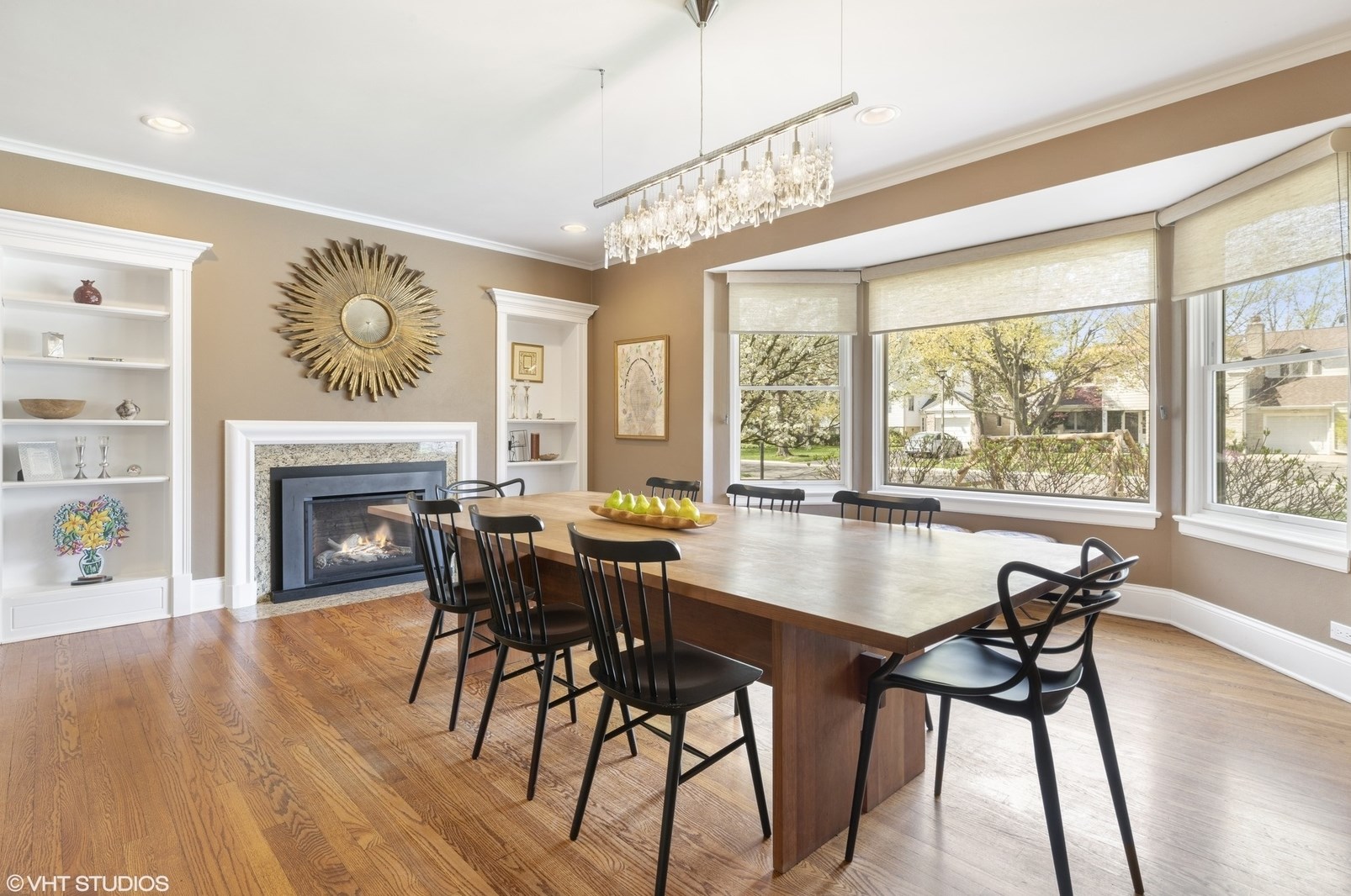 9337 Harding Ave, Evanston, IL 60203-1320