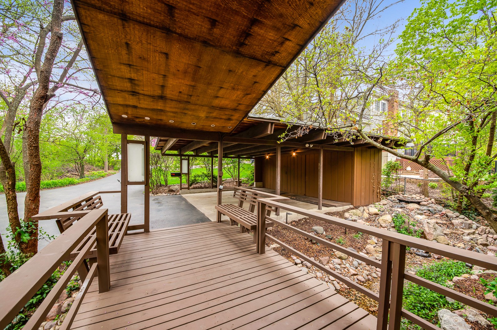 1016 Herbert St, Downers Grove, IL 60515-2047