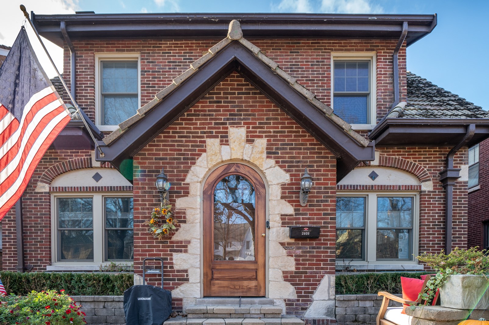 2808 Garrison Ave, Evanston, IL 60201-1774