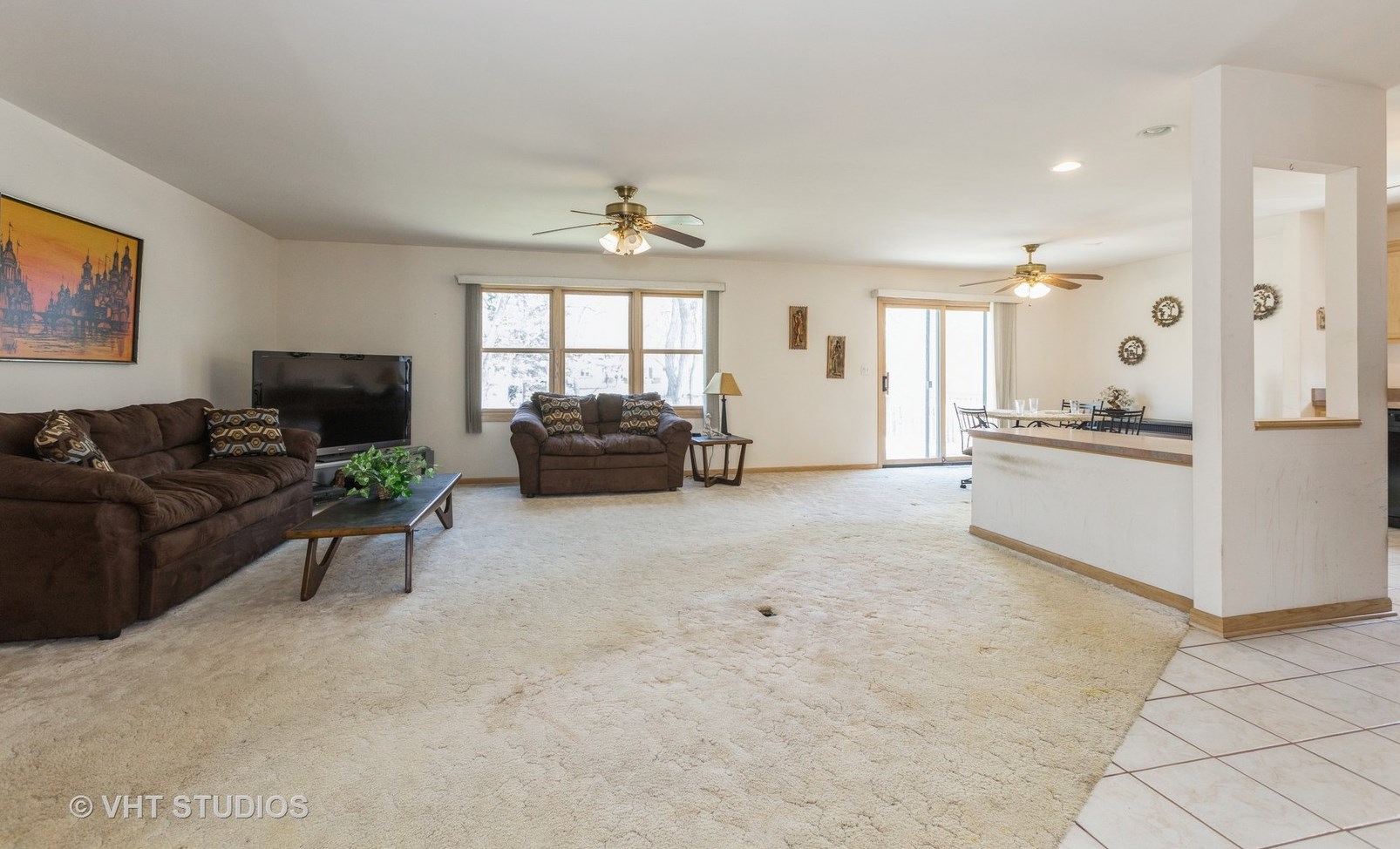70 79th St, Willowbrook, IL 60527-2626