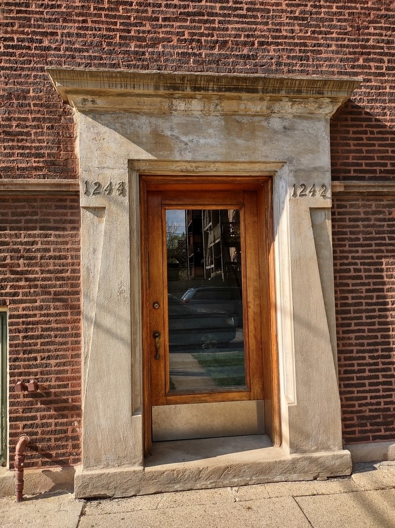 1242 W Rosedale Ave #2a, Chicago, IL 60660
