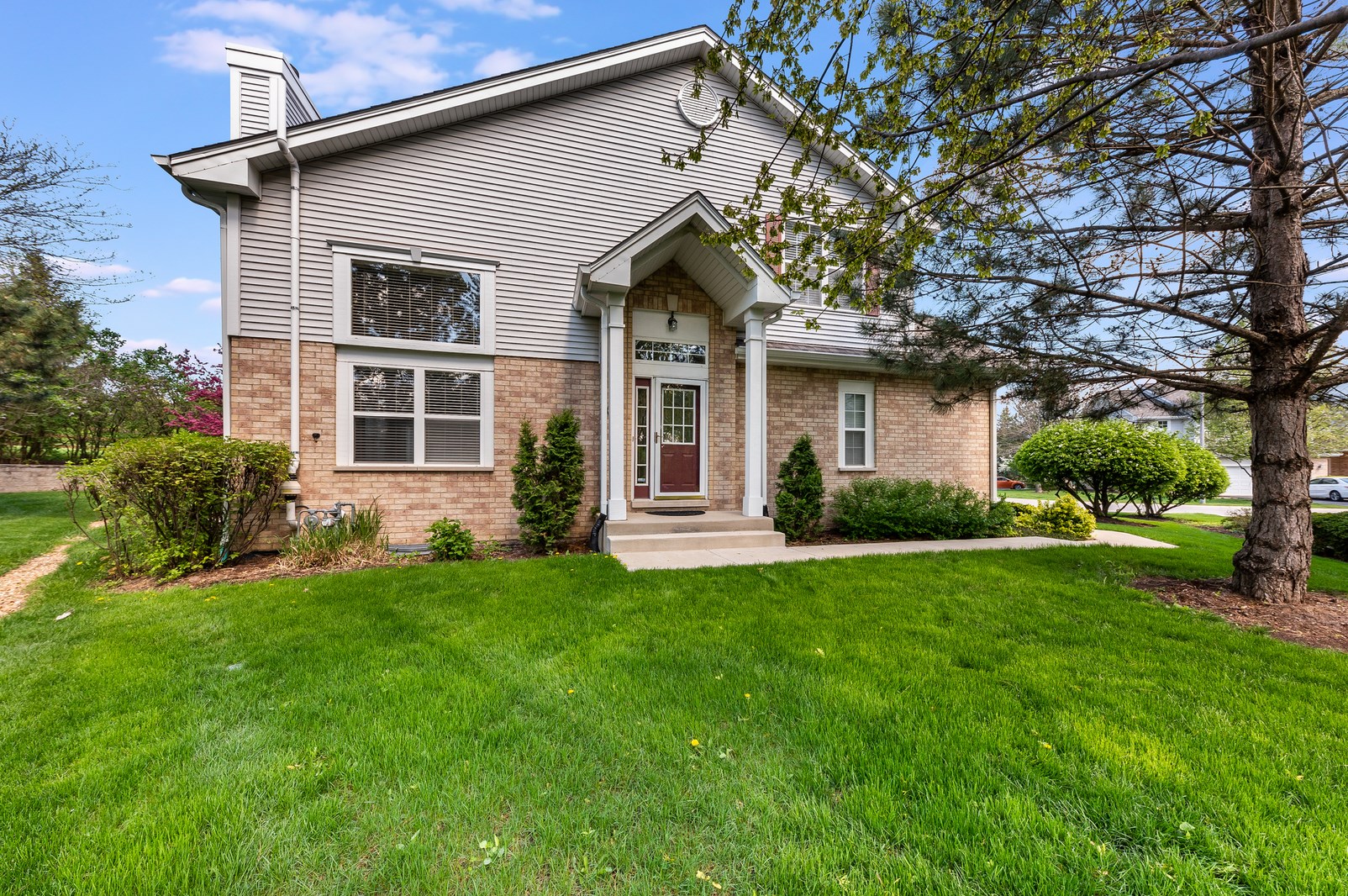 3019 Tangley Oaks Trl, Lisle, IL 60532-3834