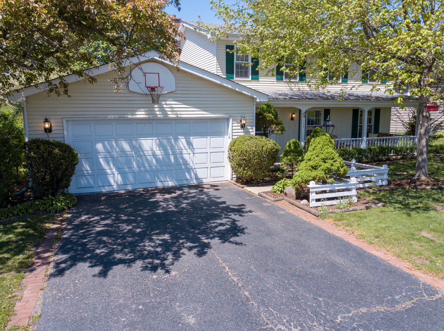 344 High Rd, Trout Valley, IL 60013-2640