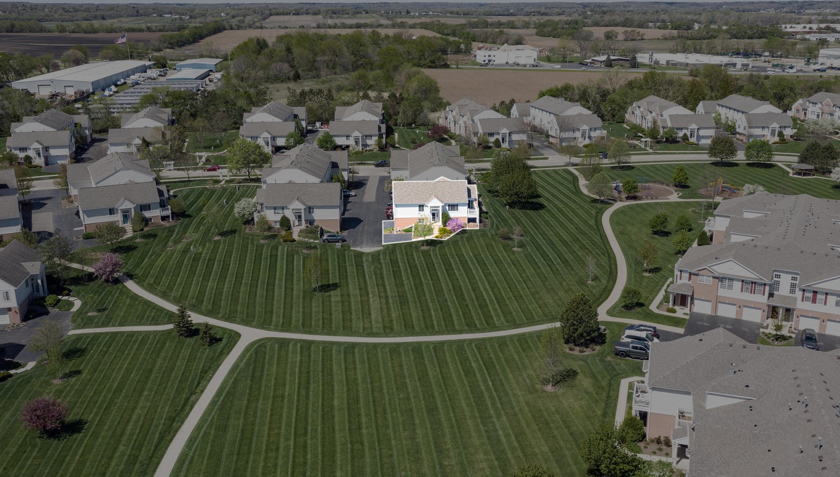 1964 Concord Dr, Volo, IL 60050-8311