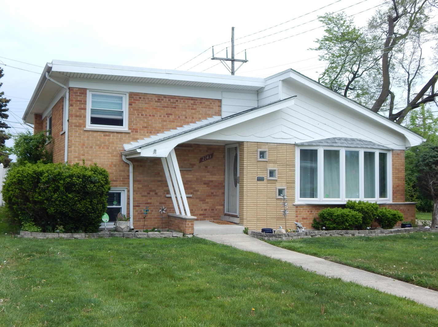 2143 Bristol Ave, Westchester, IL