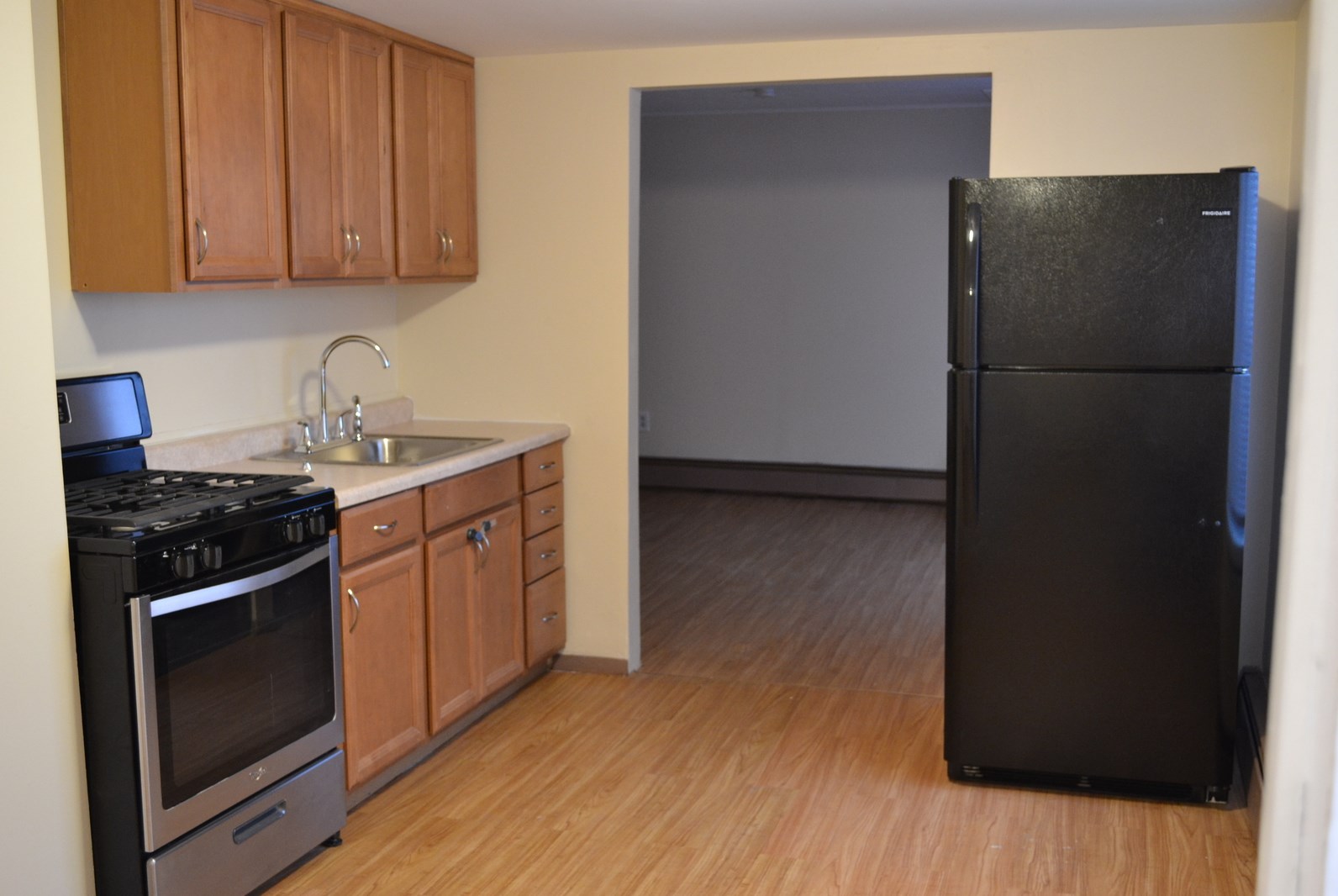 828 W 34th St #2r, Chicago, IL 60608