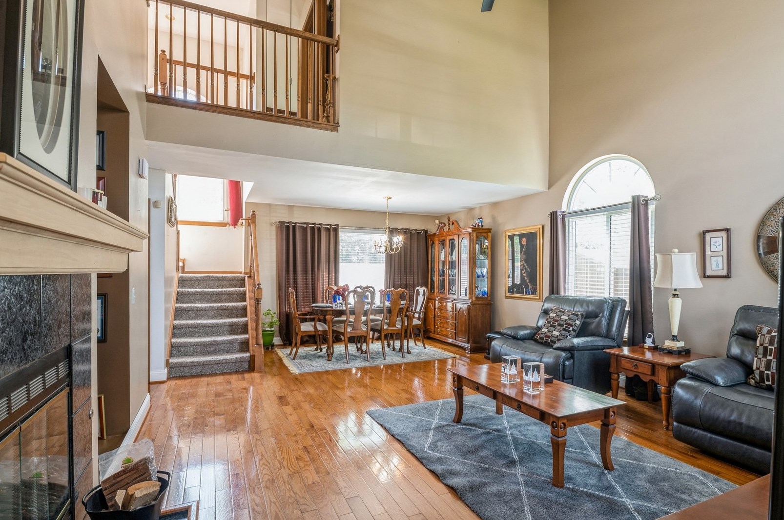 43 Honeysuckle Dr, Volo, IL 60073-4023