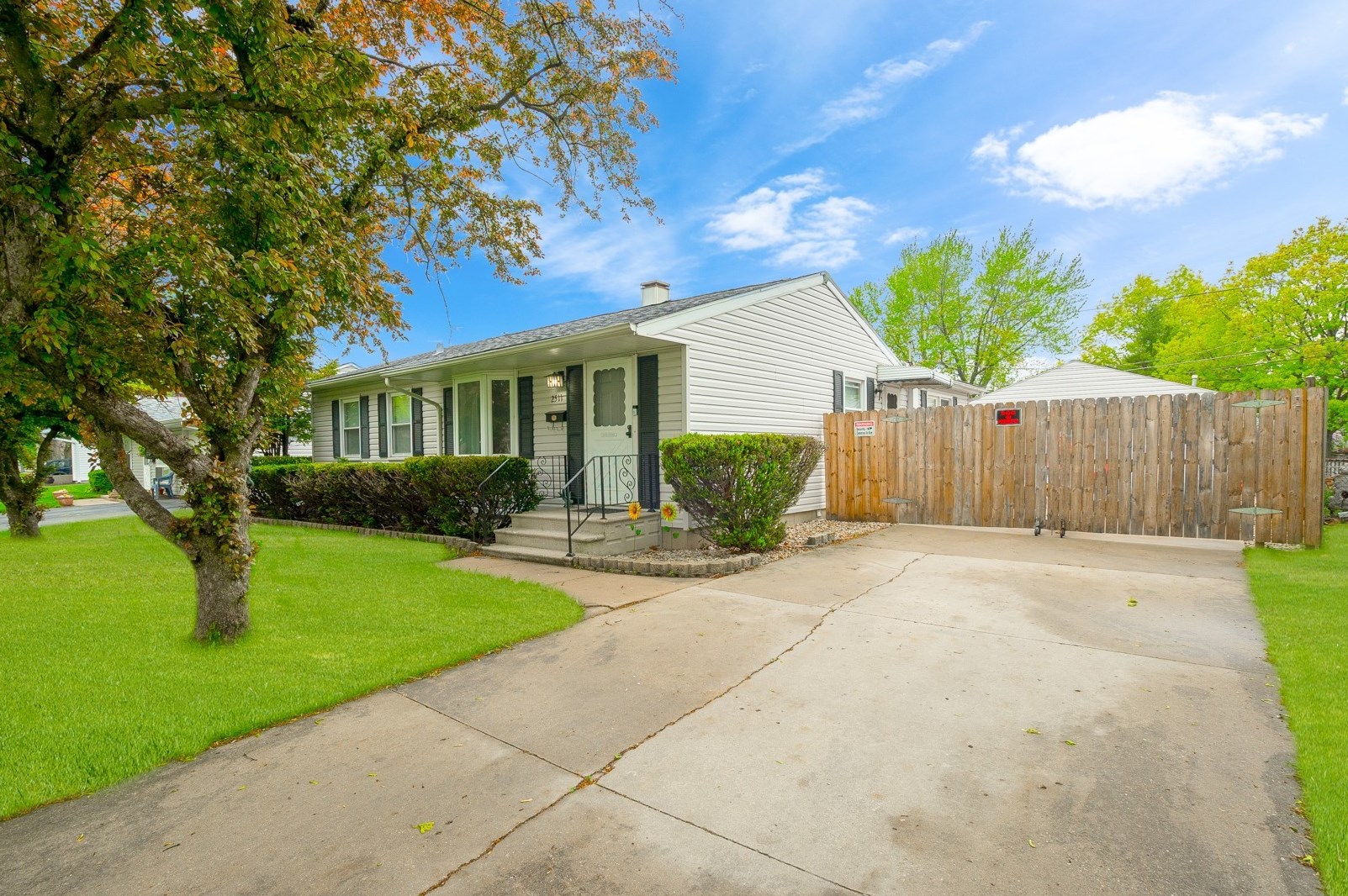 2511 Campbell St, Joliet IL  60435-6405 exterior