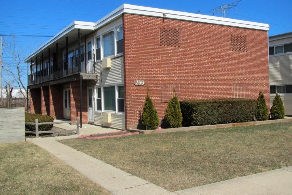 766 E 5th Ct #f, Des Plaines, IL 60016