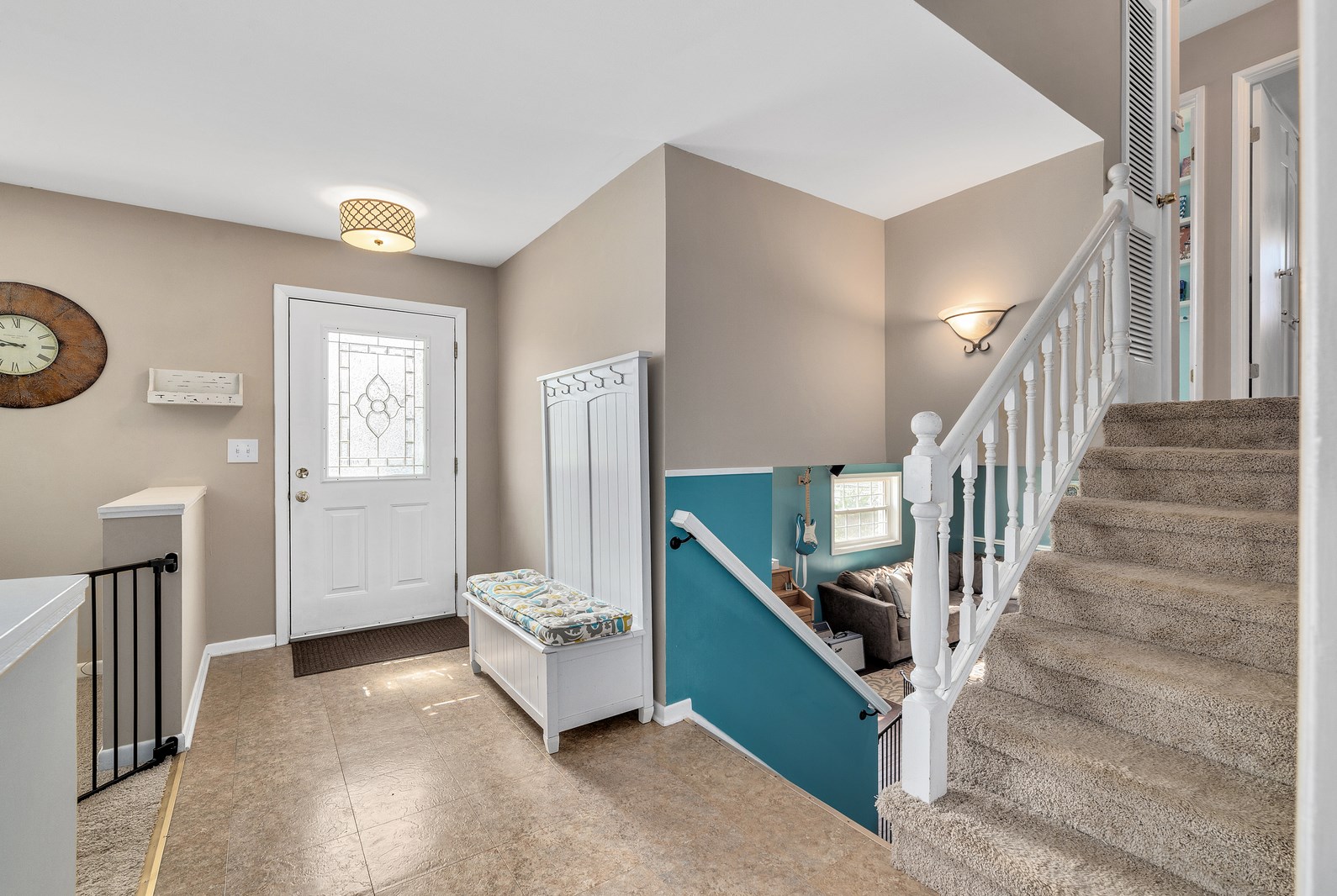 2618 Mitchell Dr, Downers Grove, IL 60517-1608