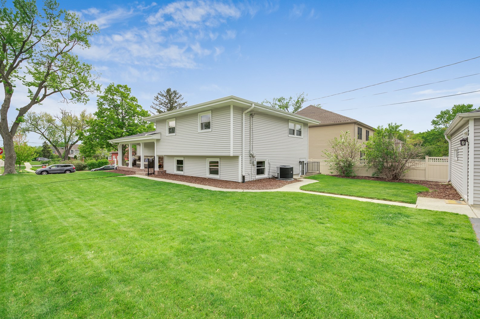 618 Grant St, Downers Grove, IL